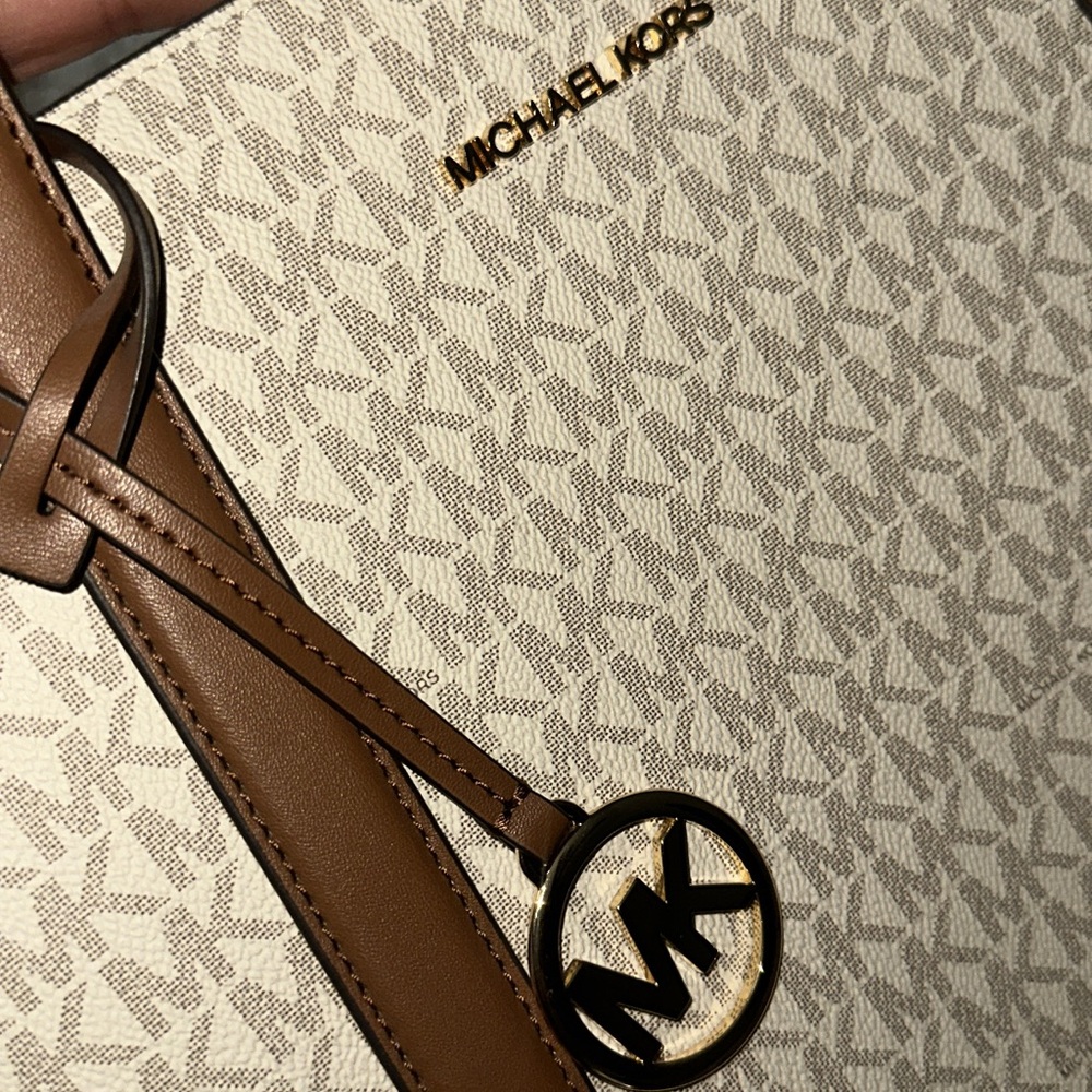 Michael Kors Cream and Brown Tote Bag - Picture 11 of 12
